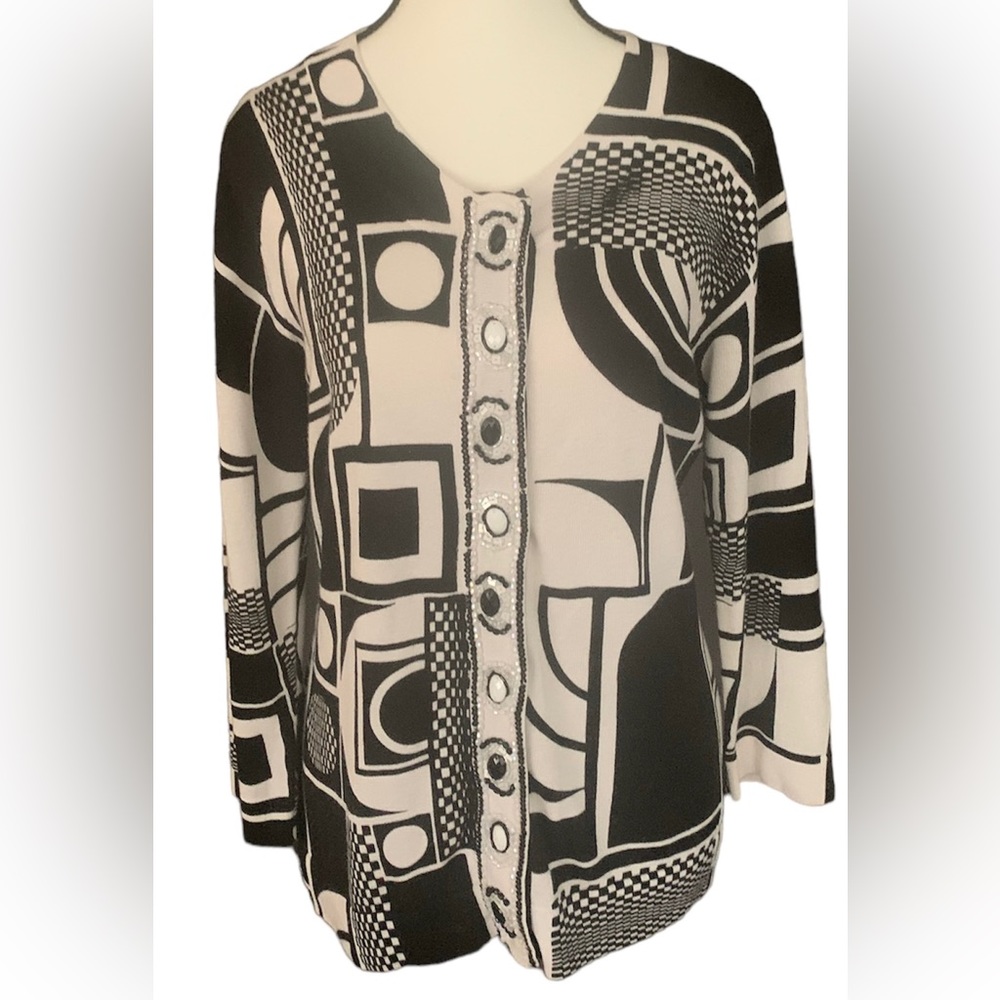 VINTAGE BEREK GEOMETRIC CARDIGAN. Black and white pattern. Pre loved condition.